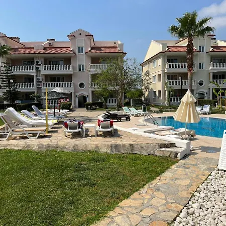 منتزه العطل Botanic Gardens Sitesi Lily5