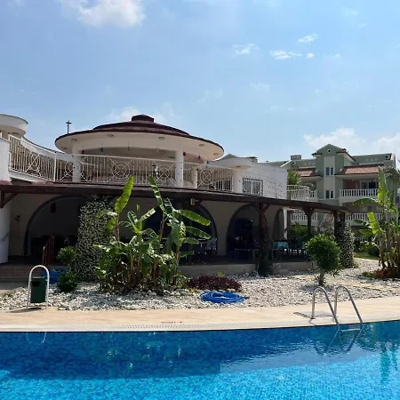 منتزه العطل Botanic Gardens Sitesi Lily5 *