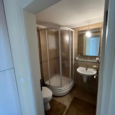 Botanic Gardens Sitesi Lily5 منتزه العطل *