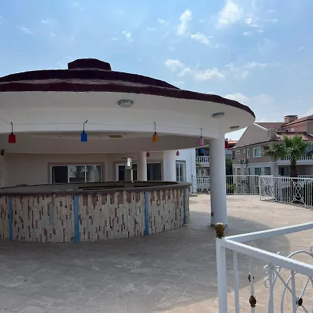 منتزه العطل Botanic Gardens Sitesi Lily5 دالامان